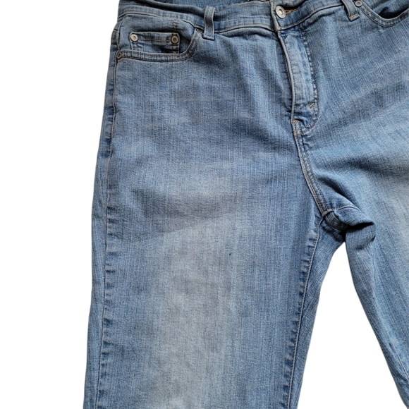 Levis High Rise 512 Slimming Boot - Picture 5 of 11